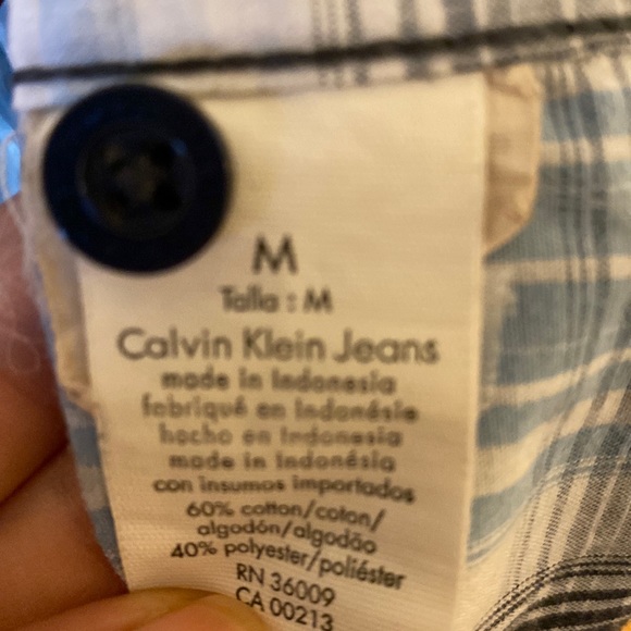 Calvin Klein Jeans Button Down - Picture 4 of 7